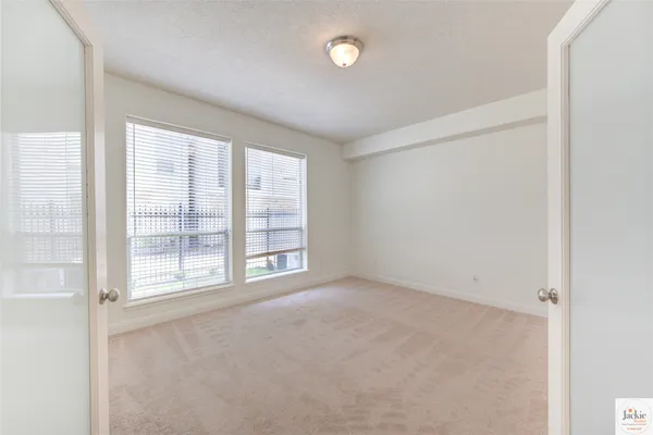 $3,100 | 1322 Cohn Street, Houston, TX 77007