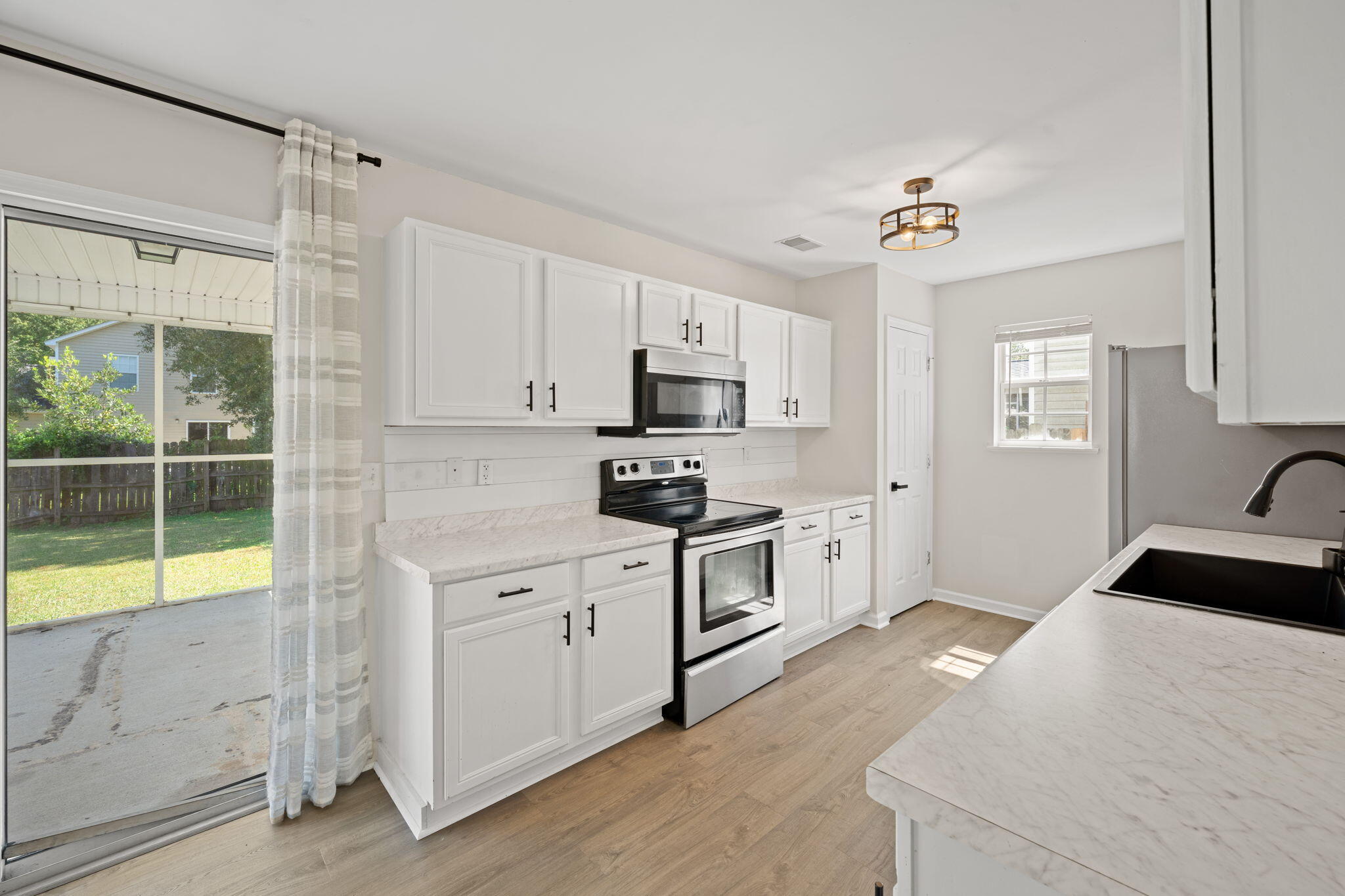 17-web-or-mls-Barclay Media Co_-15