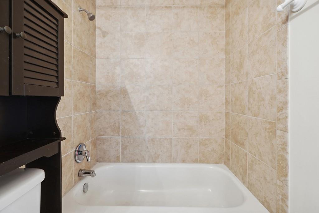104 Rondak Circle Smyrna, GA 30080 - Photo 24 of 33 a bathroom with a bathtub