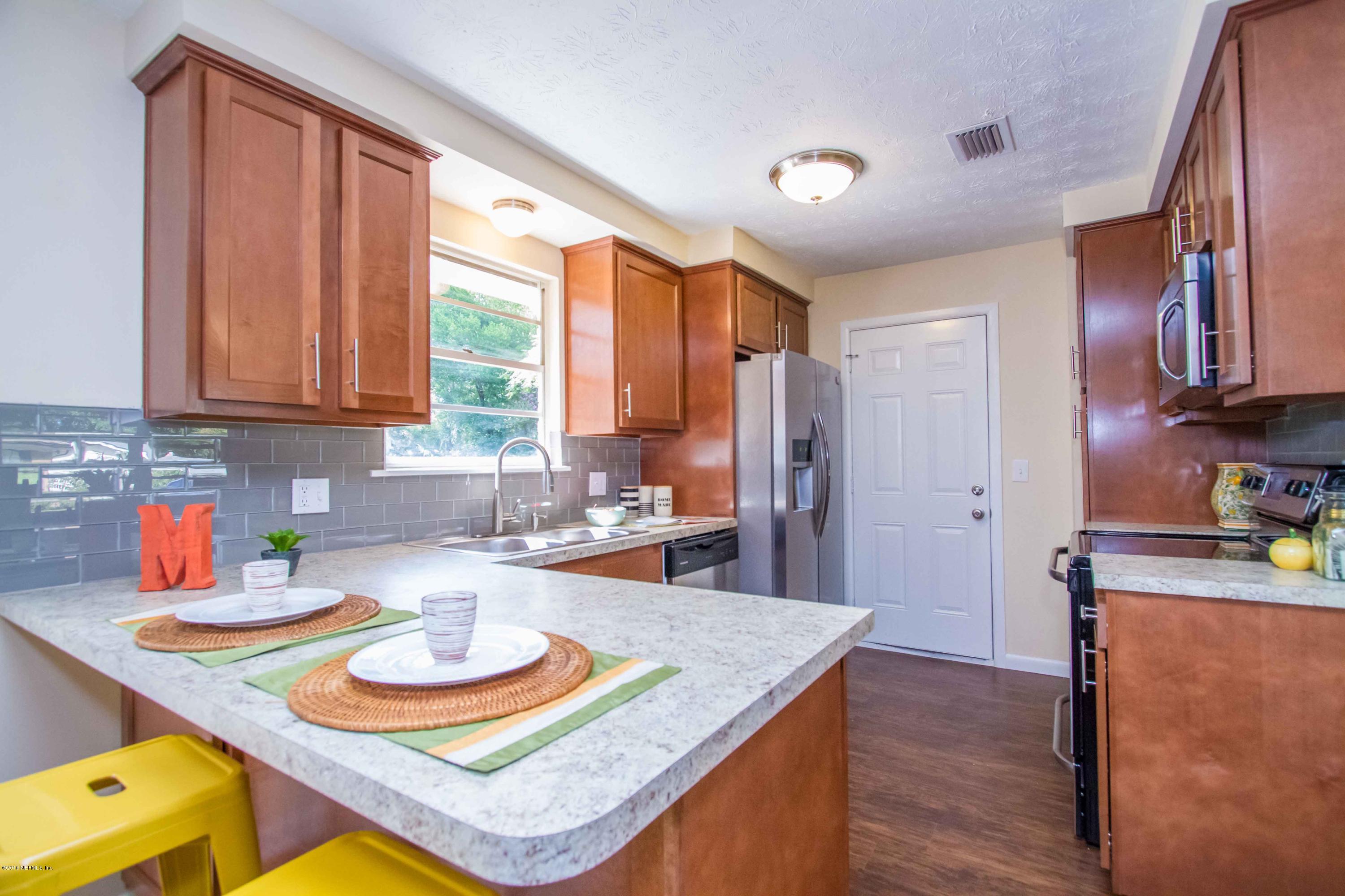 2036 Maracaibo Road Jacksonville, FL 32211 - Photo 5 of 31 Kitchen