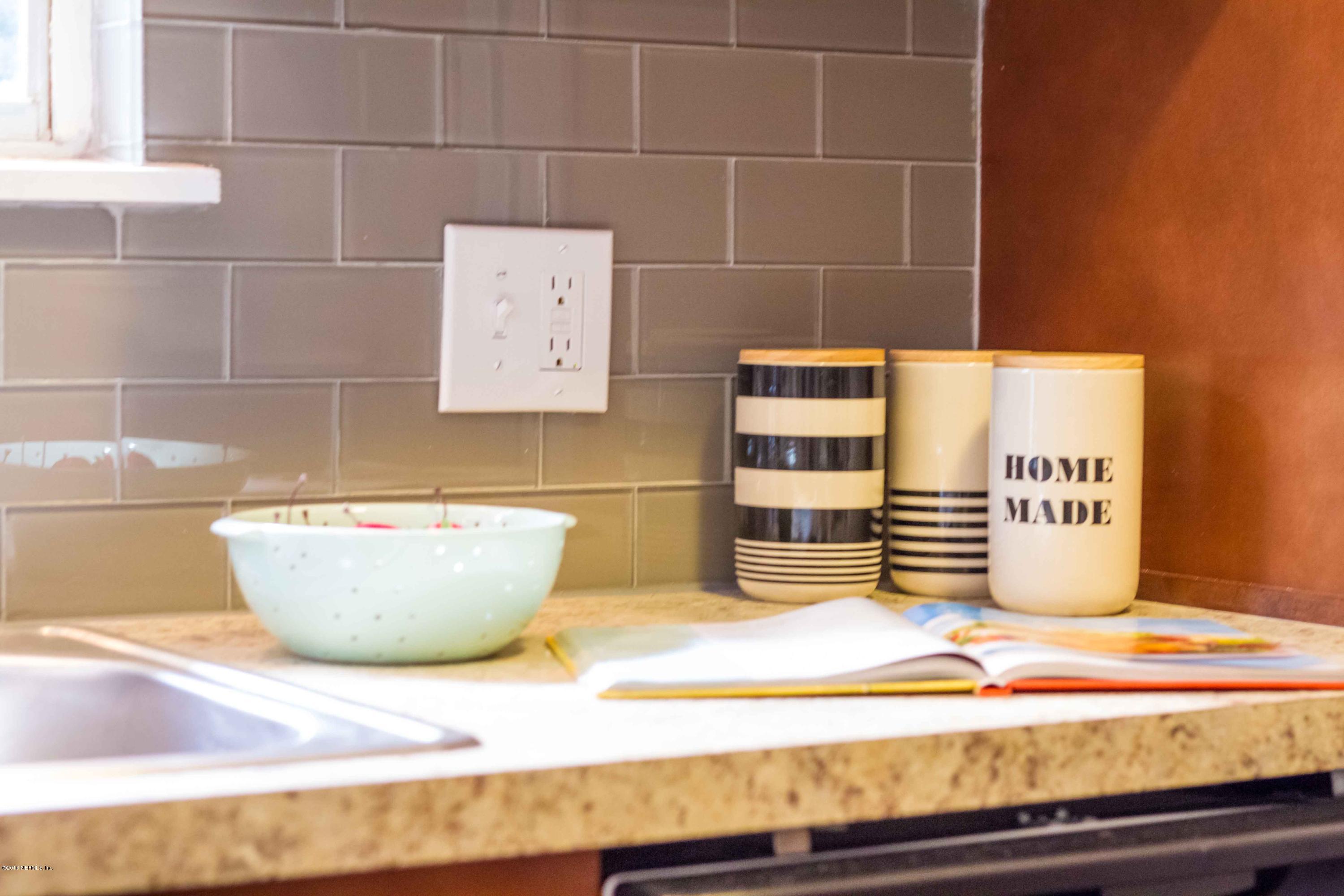 2036 Maracaibo Road Jacksonville, FL 32211 - Photo 8 of 31 Backsplash