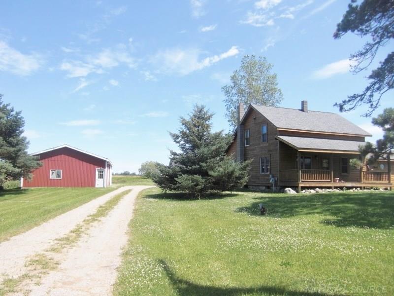 2589 Goetze Road Applegate, MI 48401 - Photo 3 of 27 31253156-2.JPG