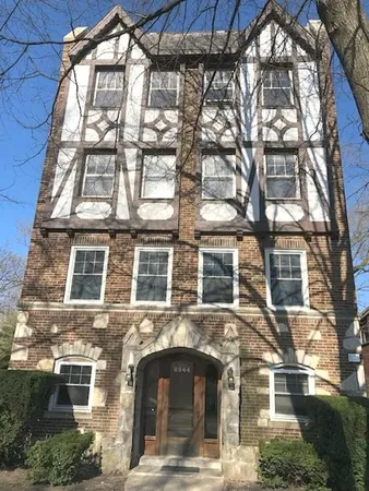 $2,450 | 8944 Kilpatrick Avenue, Unit 3, Skokie, IL 60076
