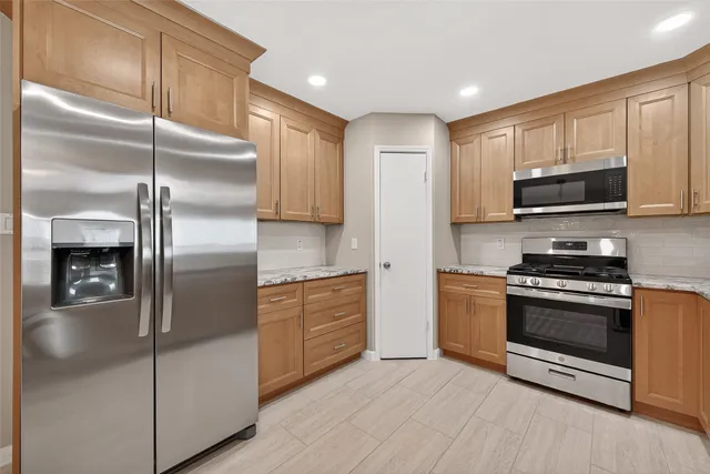 $2,100 | 1010 Valley Ranch Drive, Katy, TX 77450