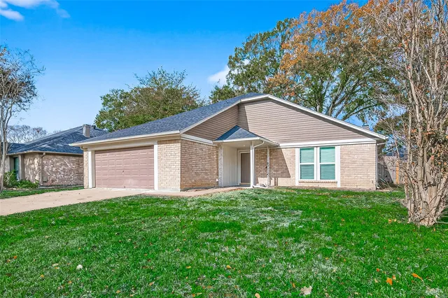 $2,100 | 1010 Valley Ranch Drive, Katy, TX 77450