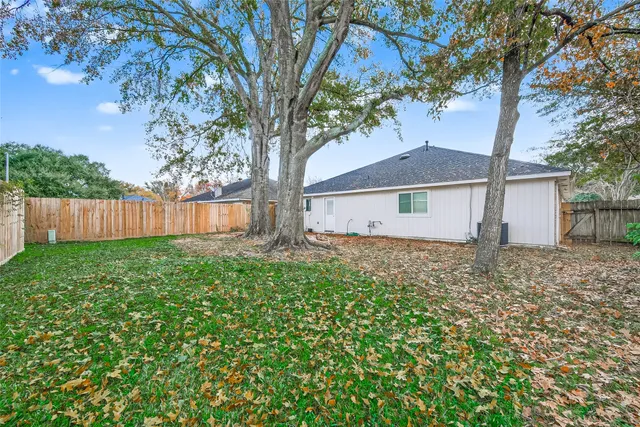 $2,100 | 1010 Valley Ranch Drive, Katy, TX 77450