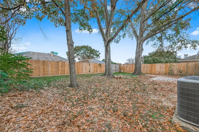 $2,100 | 1010 Valley Ranch Drive, Katy, TX 77450