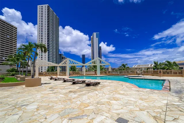 $695,000 | 600 Queen Street, Unit 607, Honolulu, HI 96813