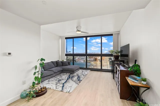 $695,000 | 600 Queen Street, Unit 607, Honolulu, HI 96813