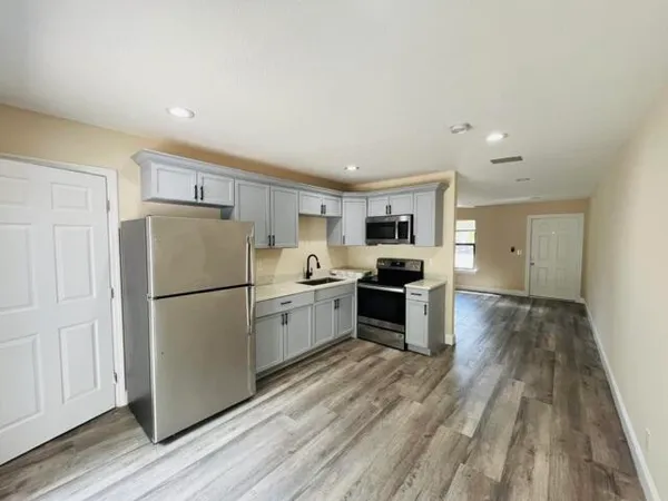 $1,900 | 4195 Sanders Drive, Unit 4197, Lake Worth, FL 33461