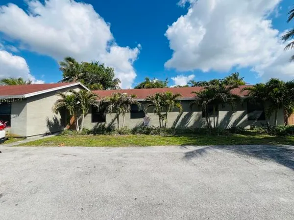 $1,900 | 4195 Sanders Drive, Unit 4197, Lake Worth, FL 33461