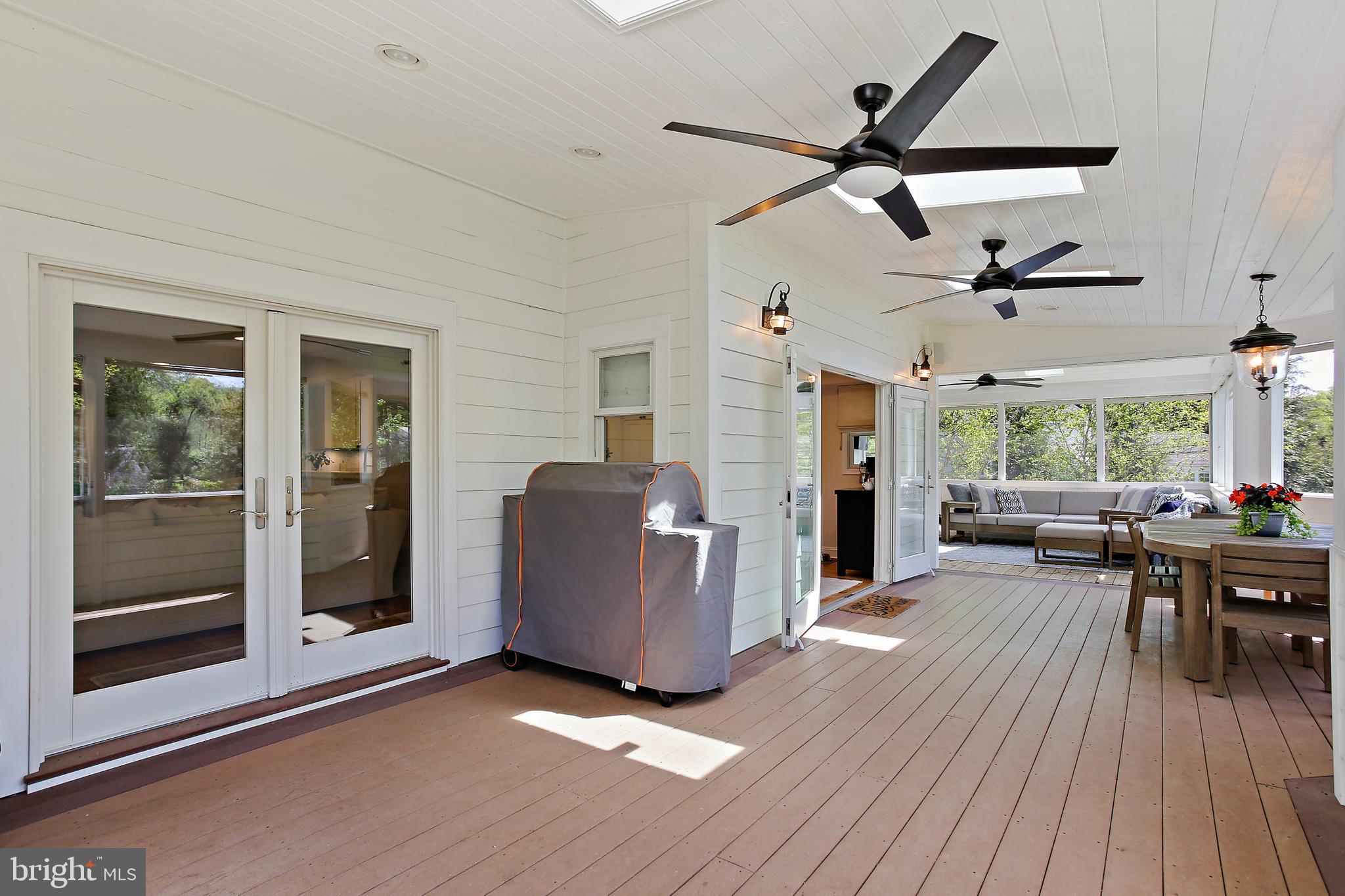 1816 Ruxton Road Baltimore, MD 21204 - Photo 28 of 92 Screened in Porch