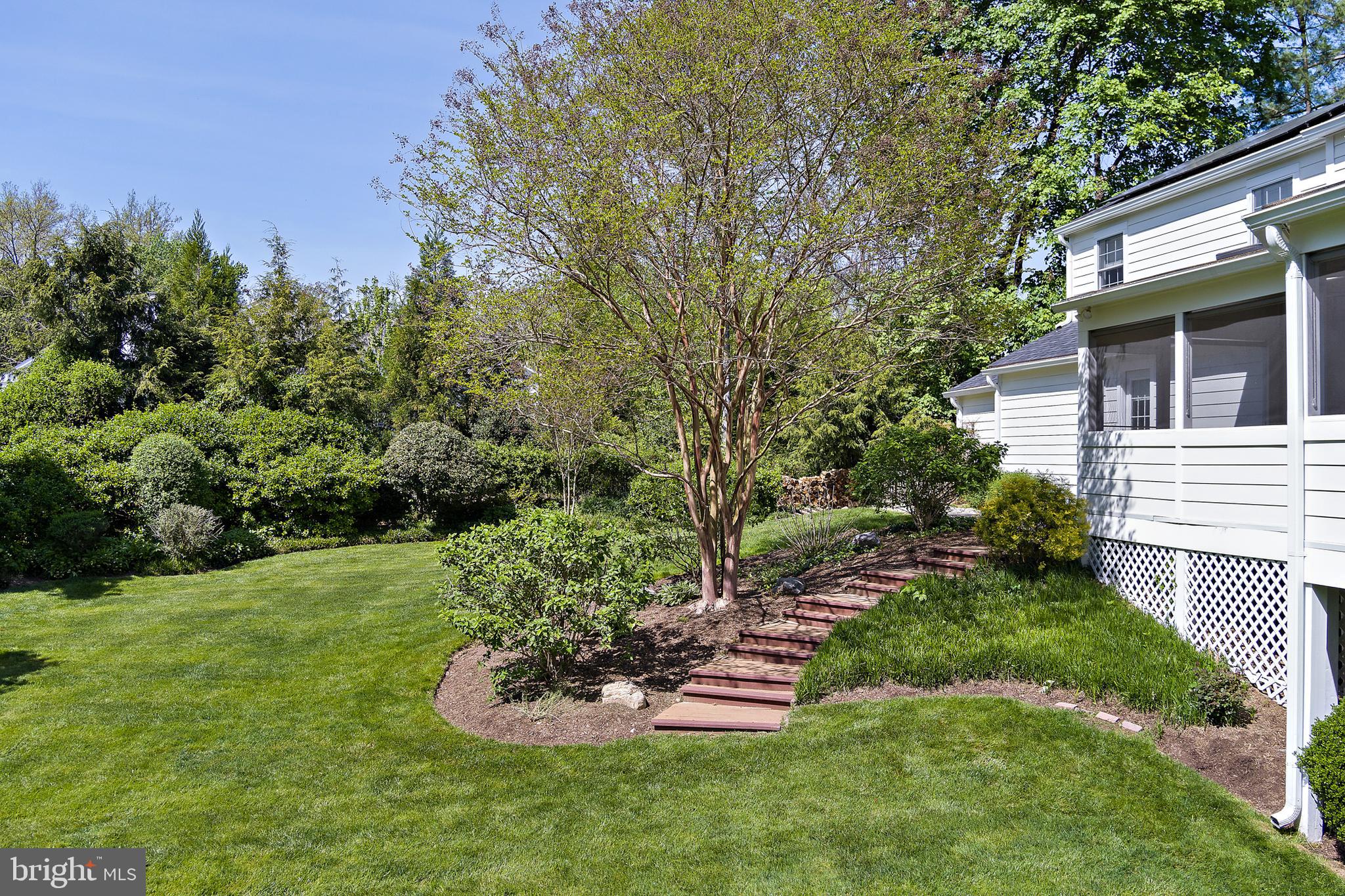 1816 Ruxton Road Baltimore, MD 21204 - Photo 86 of 92 a view of a backyard with garden