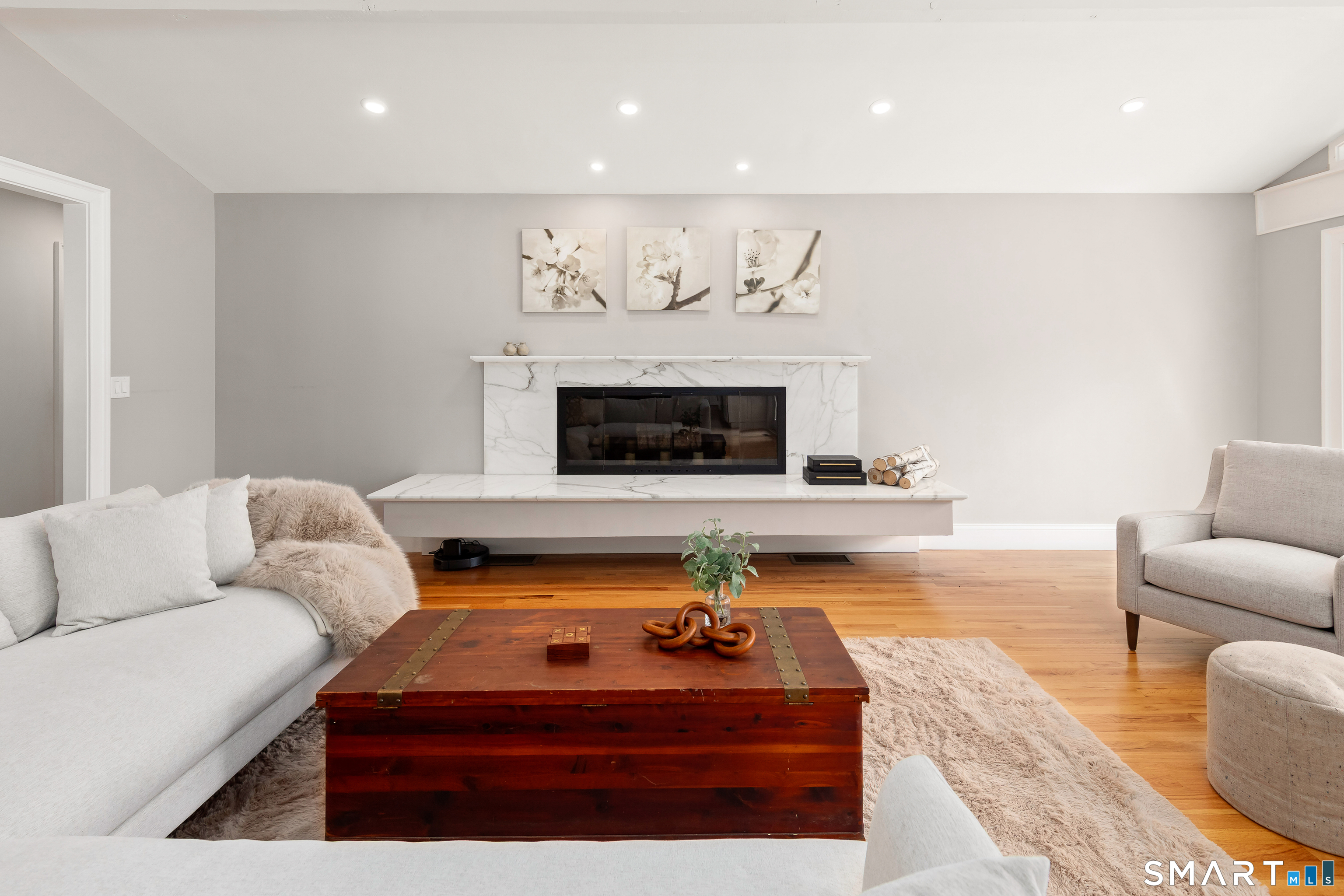 46 Breezy Hill Road Stamford, CT 06903 - Photo 12 of 40