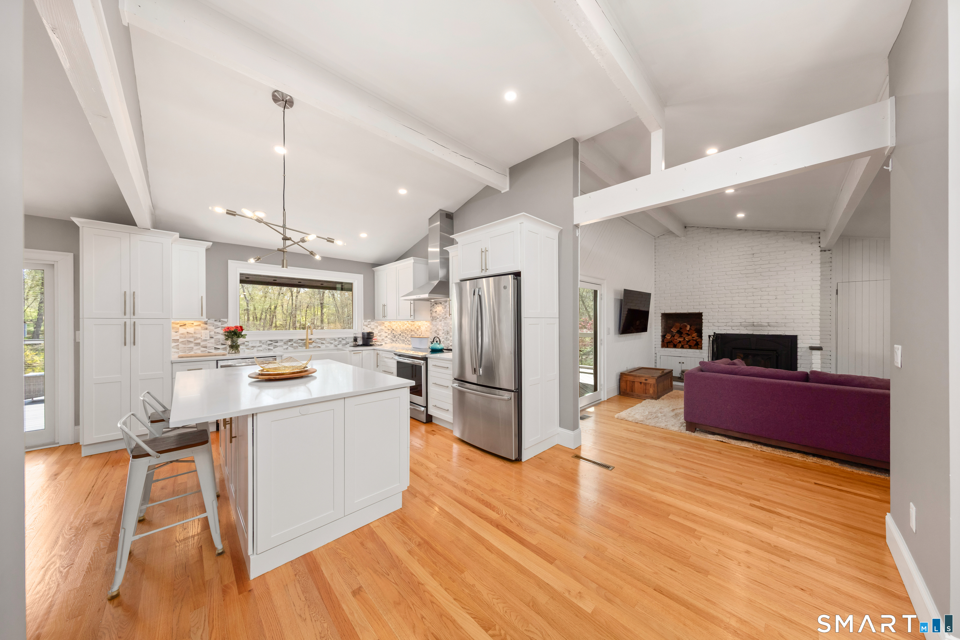 46 Breezy Hill Road Stamford, CT 06903 - Photo 18 of 40