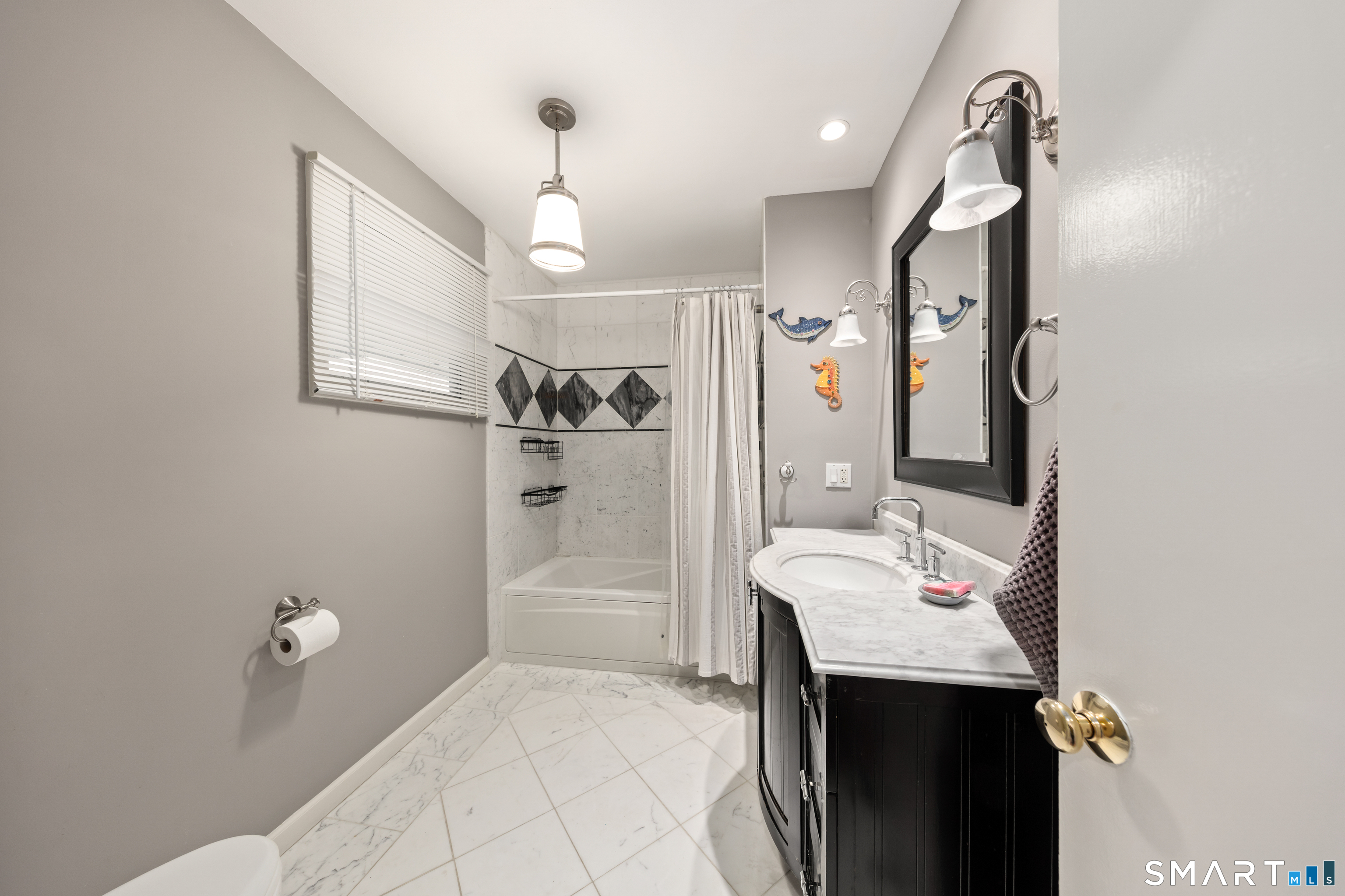 46 Breezy Hill Road Stamford, CT 06903 - Photo 27 of 40