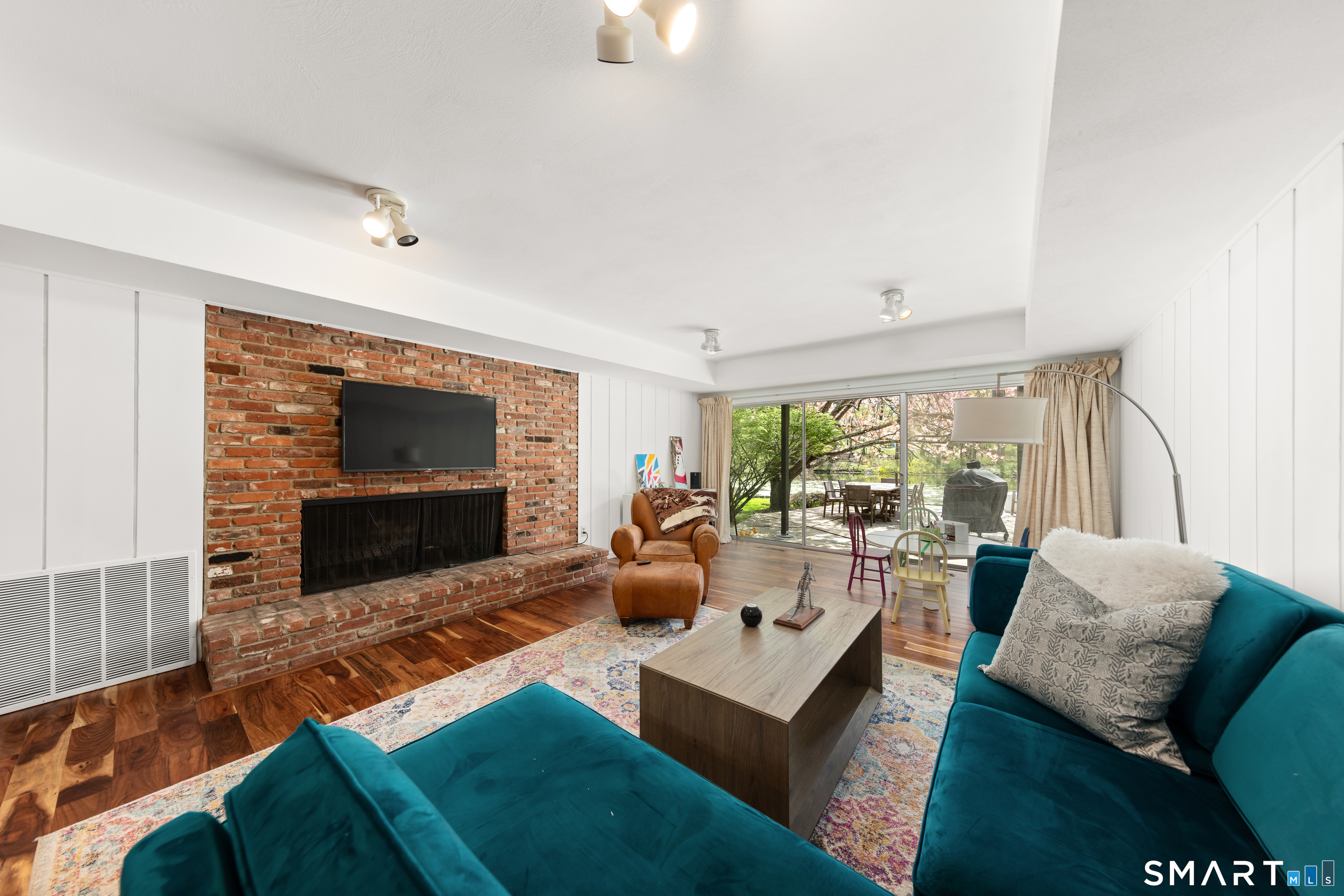 46 Breezy Hill Road Stamford, CT 06903 - Photo 29 of 40