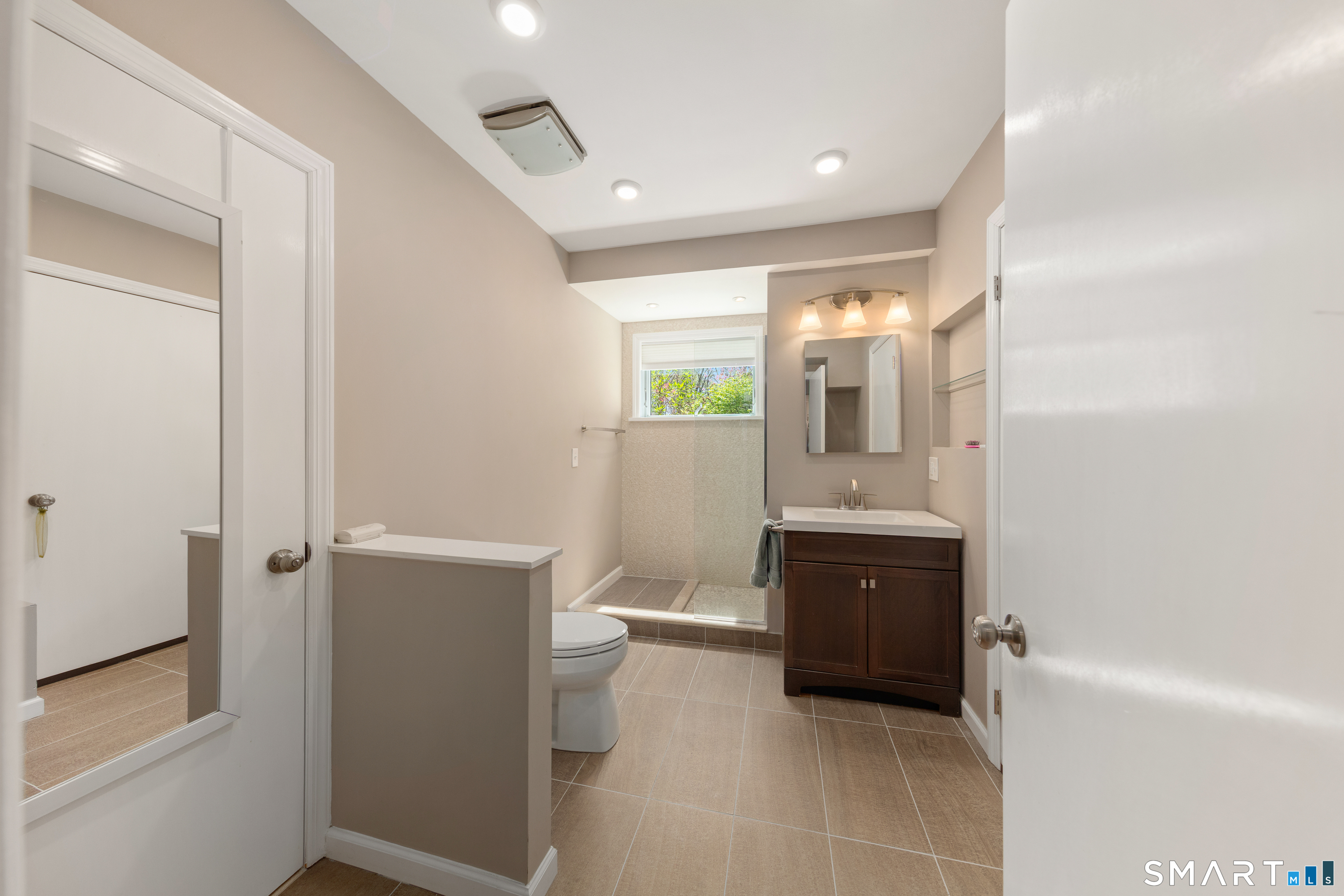 46 Breezy Hill Road Stamford, CT 06903 - Photo 36 of 40