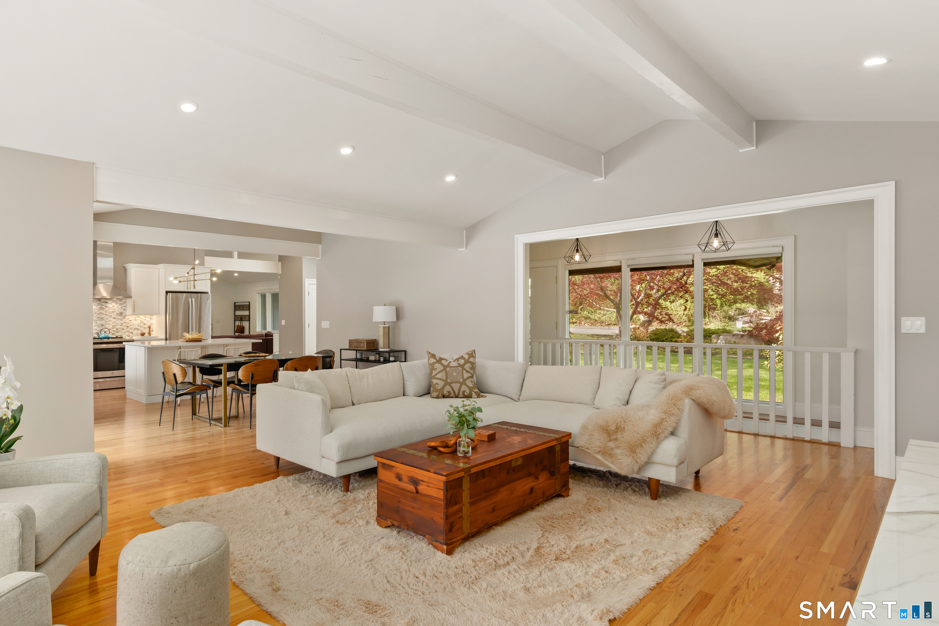 46 Breezy Hill Road Stamford, CT 06903 - Photo 8 of 40