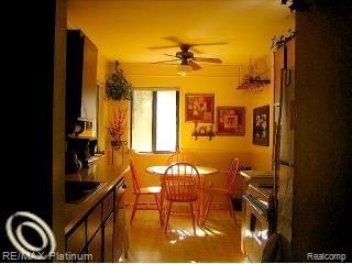 5916 Crandall Road Howell, MI 48855 - Photo 6 of 10 Kitchen