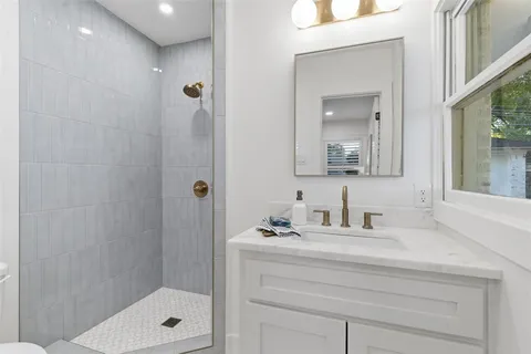 $865,000 | 309 Eastwood Avenue, Fort Worth, TX 76107