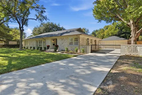 $865,000 | 309 Eastwood Avenue, Fort Worth, TX 76107