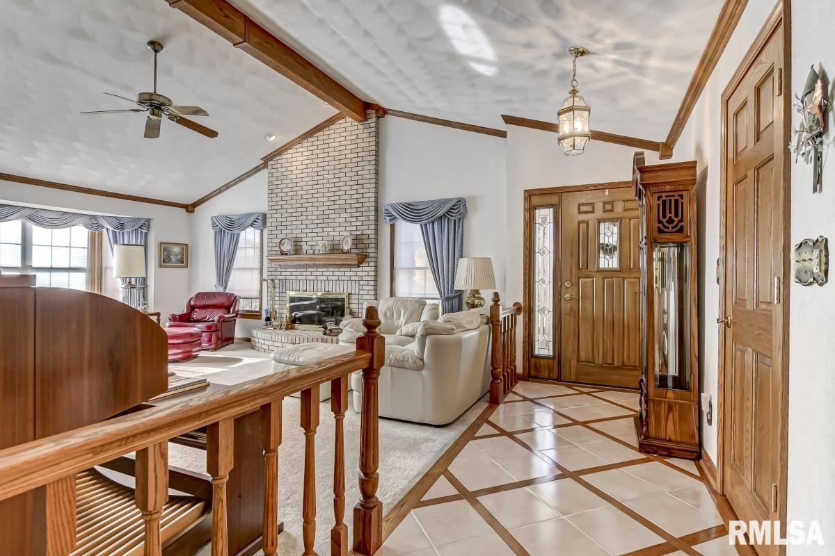 30 Chimney View Lane, Unit 30 Springfield, IL 62707 - Photo 5 of 48 Gallery Image 5