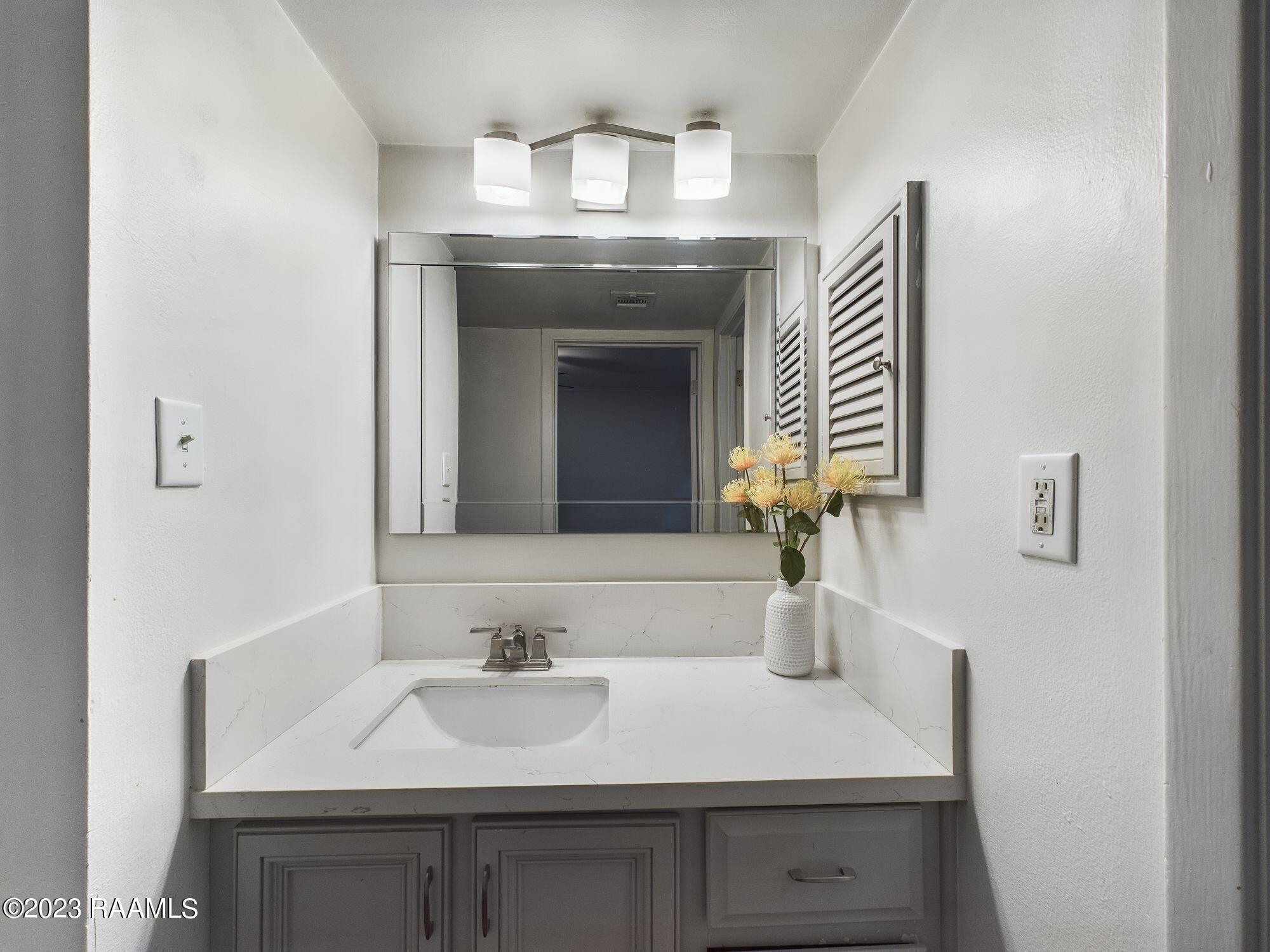 220 Doucet Road, Unit 214B Lafayette, LA 70503 - Photo 13 of 15 CAM01614G0-PR0020-STILL012
