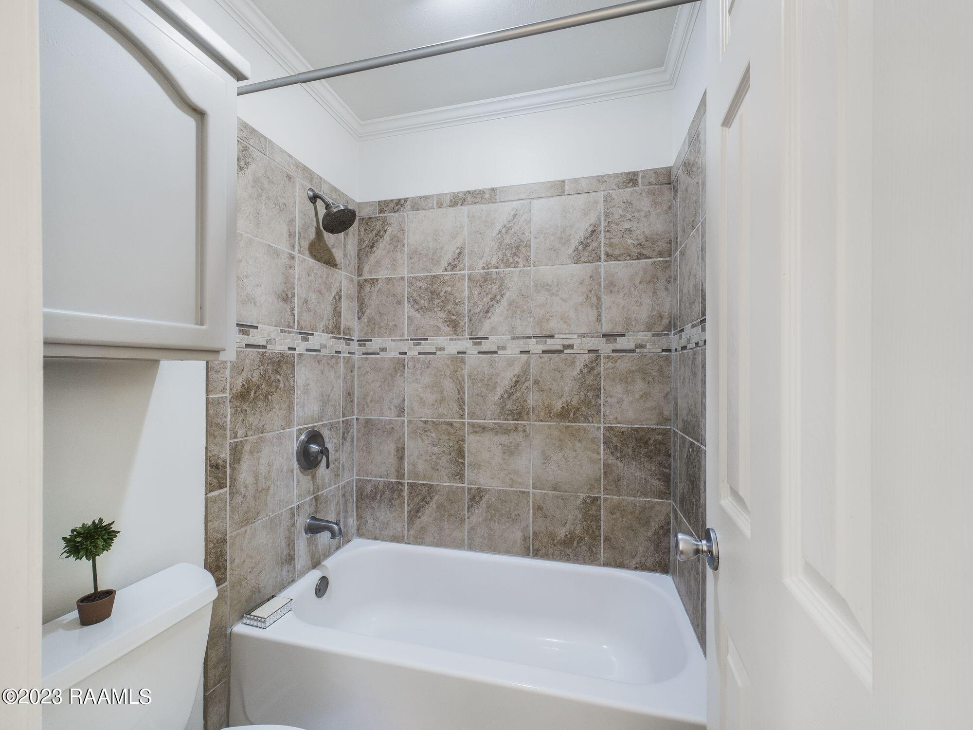 220 Doucet Road, Unit 214B Lafayette, LA 70503 - Photo 15 of 15 CAM01614G0-PR0020-STILL014