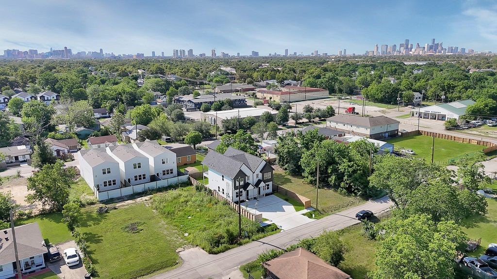 6726 Dumble Street, Unit A Houston, TX 77021 - Photo 6 of 29