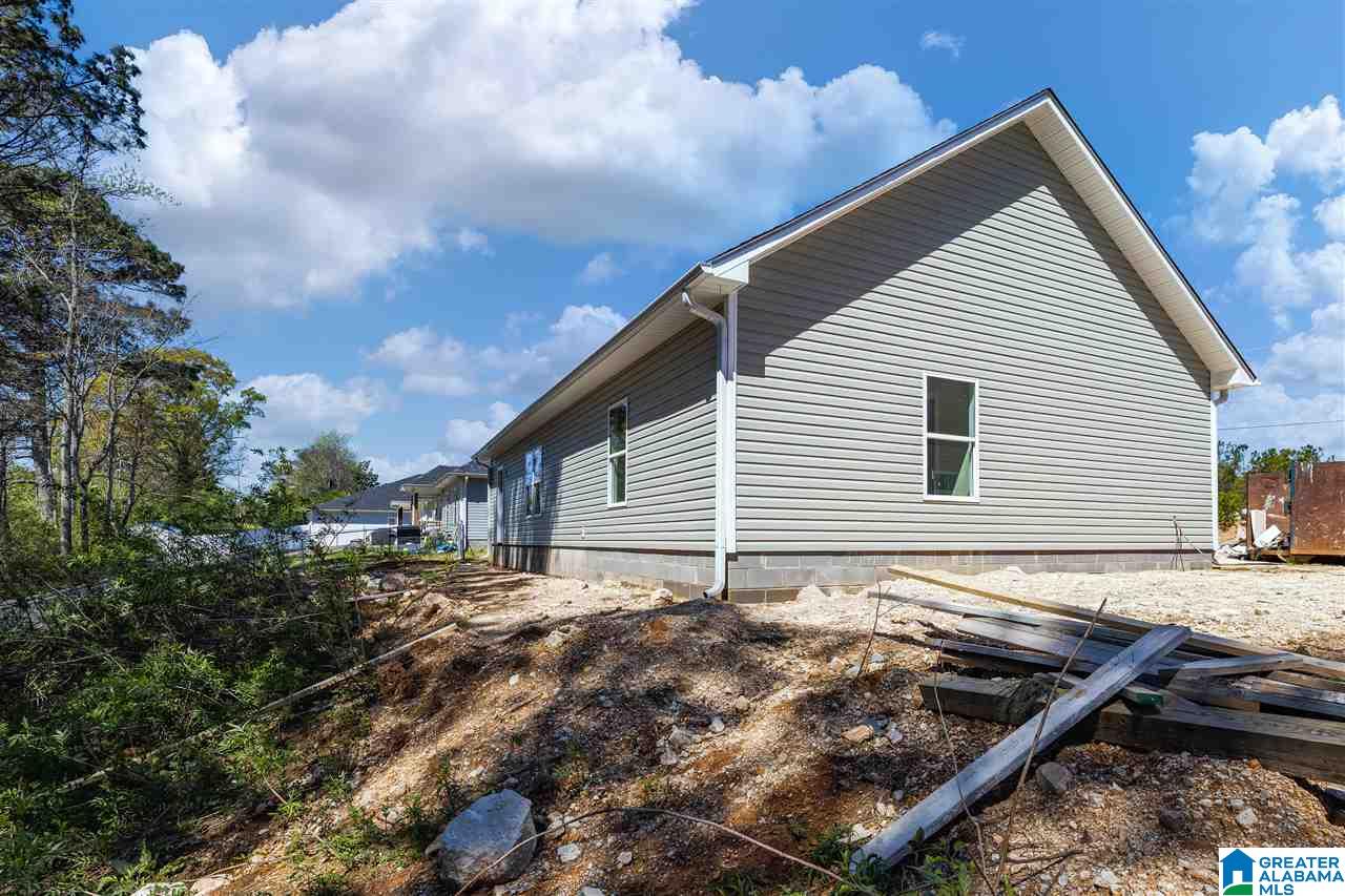 415 Central Avenue Oneonta, AL 35121 - Photo 5 of 7
