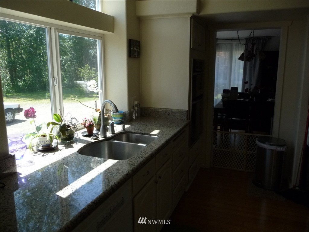 3968 Bancroft Road Bellingham, WA 98225 - Photo 7 of 12 Gallery Image 7