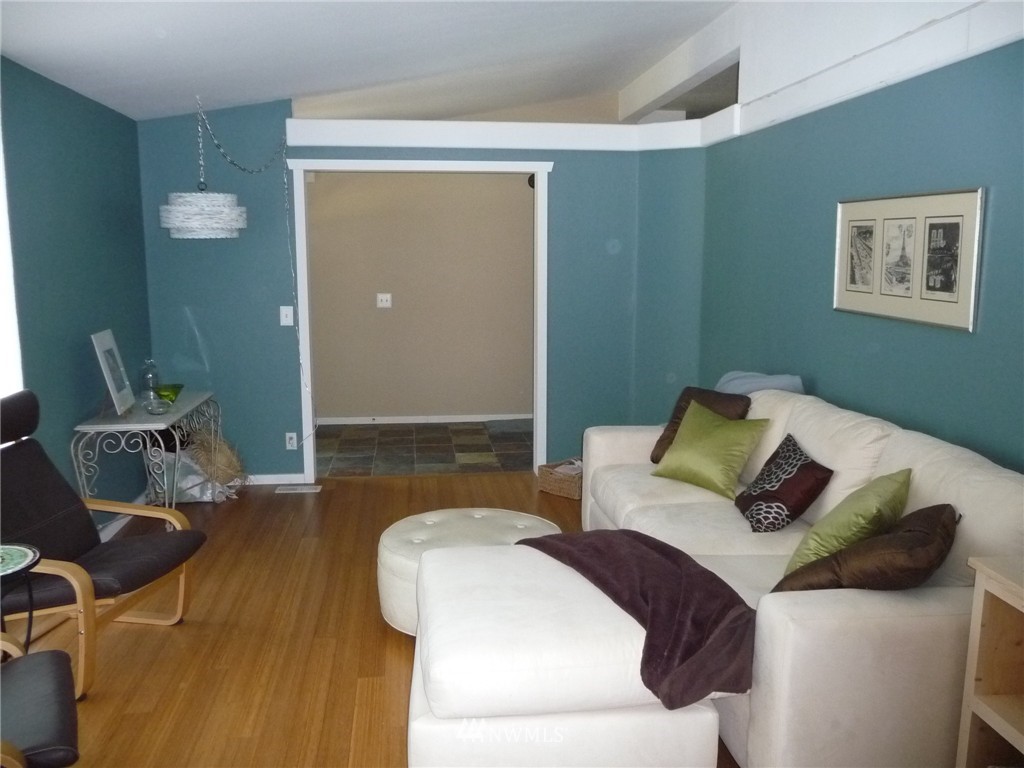3968 Bancroft Road Bellingham, WA 98225 - Photo 9 of 12 Gallery Image 9