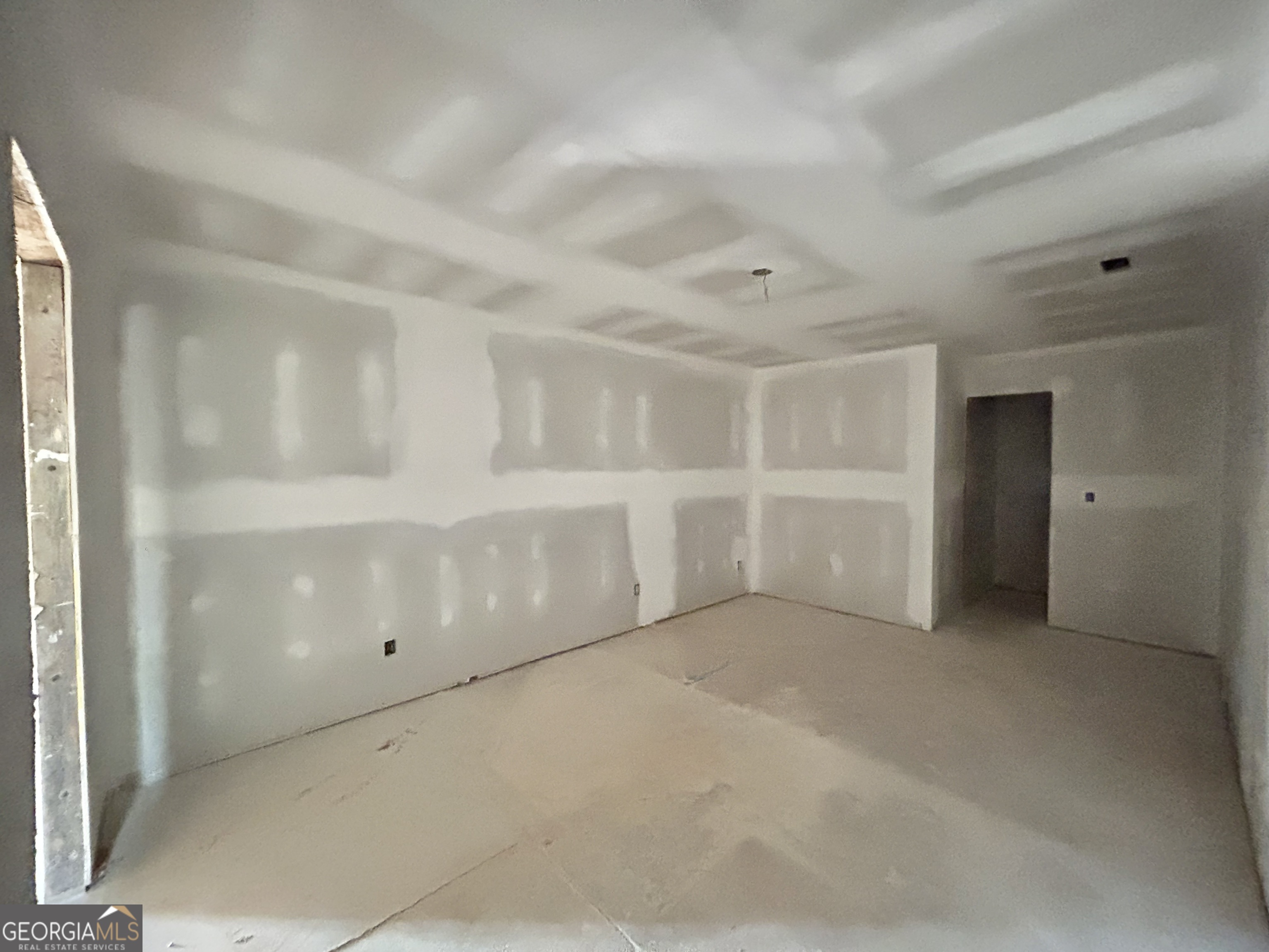 190 Cedar Pond Road Hartwell, GA 30643 - Photo 11 of 22 a view of an empty room