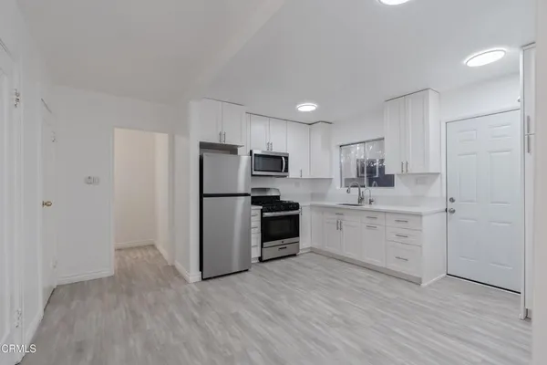 $2,595 | 4358 Lockwood Avenue, Los Angeles, CA 90029