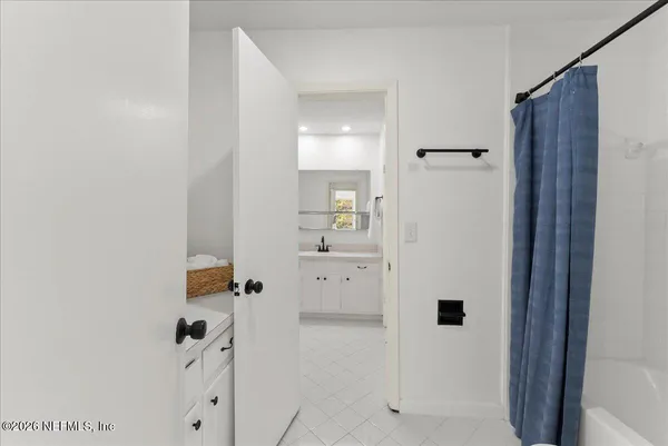 $2,000 | 8140 Sutton Place North, Jacksonville, FL 32217