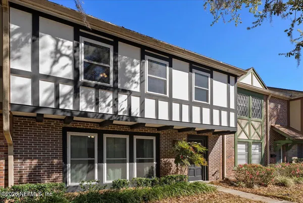 $2,000 | 8140 Sutton Place North, Jacksonville, FL 32217