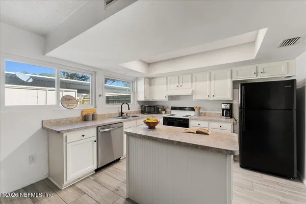 $2,000 | 8140 Sutton Place North, Jacksonville, FL 32217