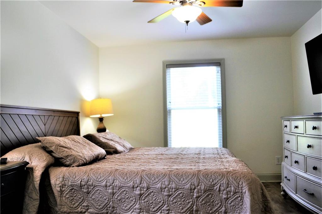 208 Howard Road Sewickley, PA 15143 - Photo 10 of 22