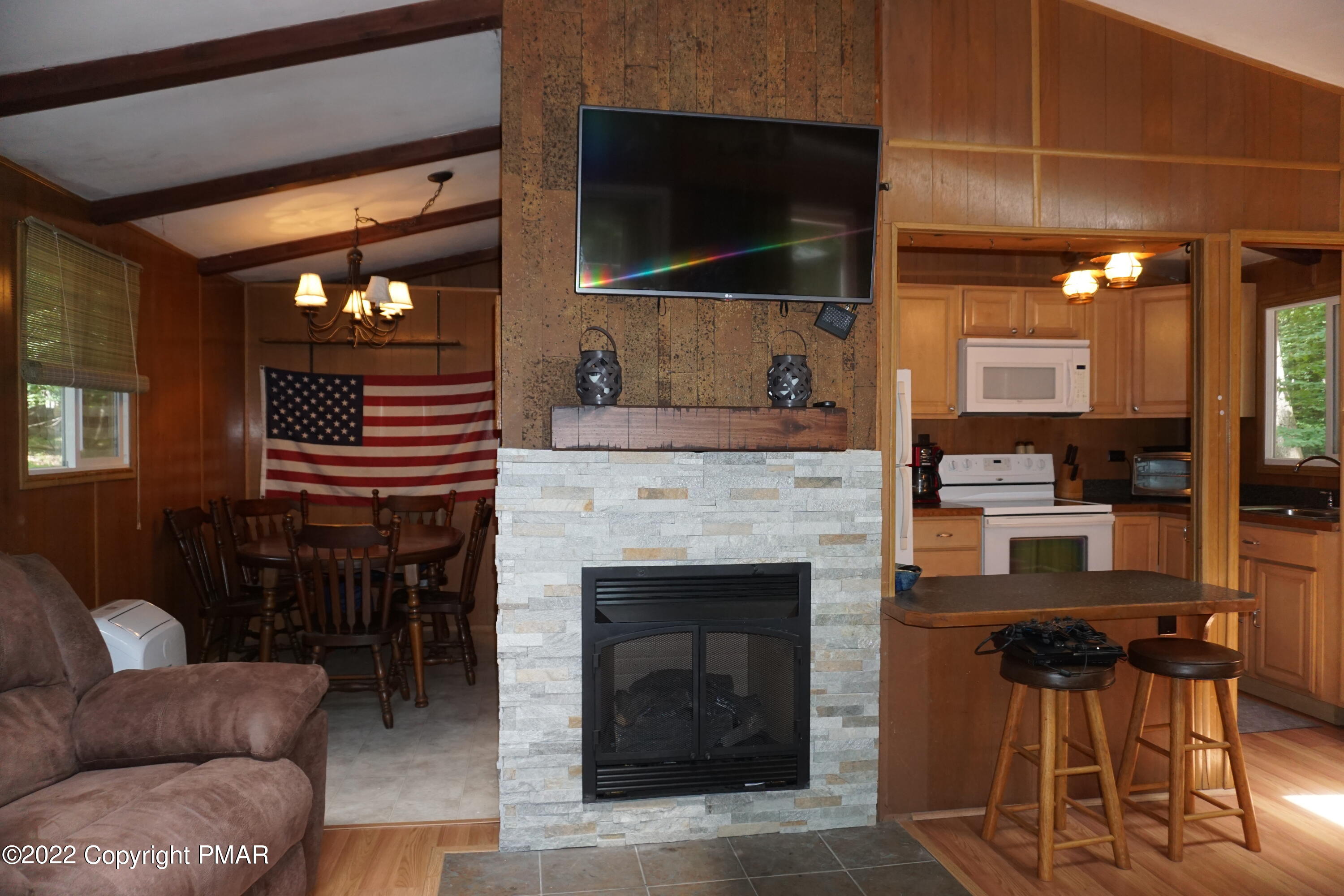 197 Selig Road Pocono Lake, PA 18347 - Photo 4 of 31 DSC02554