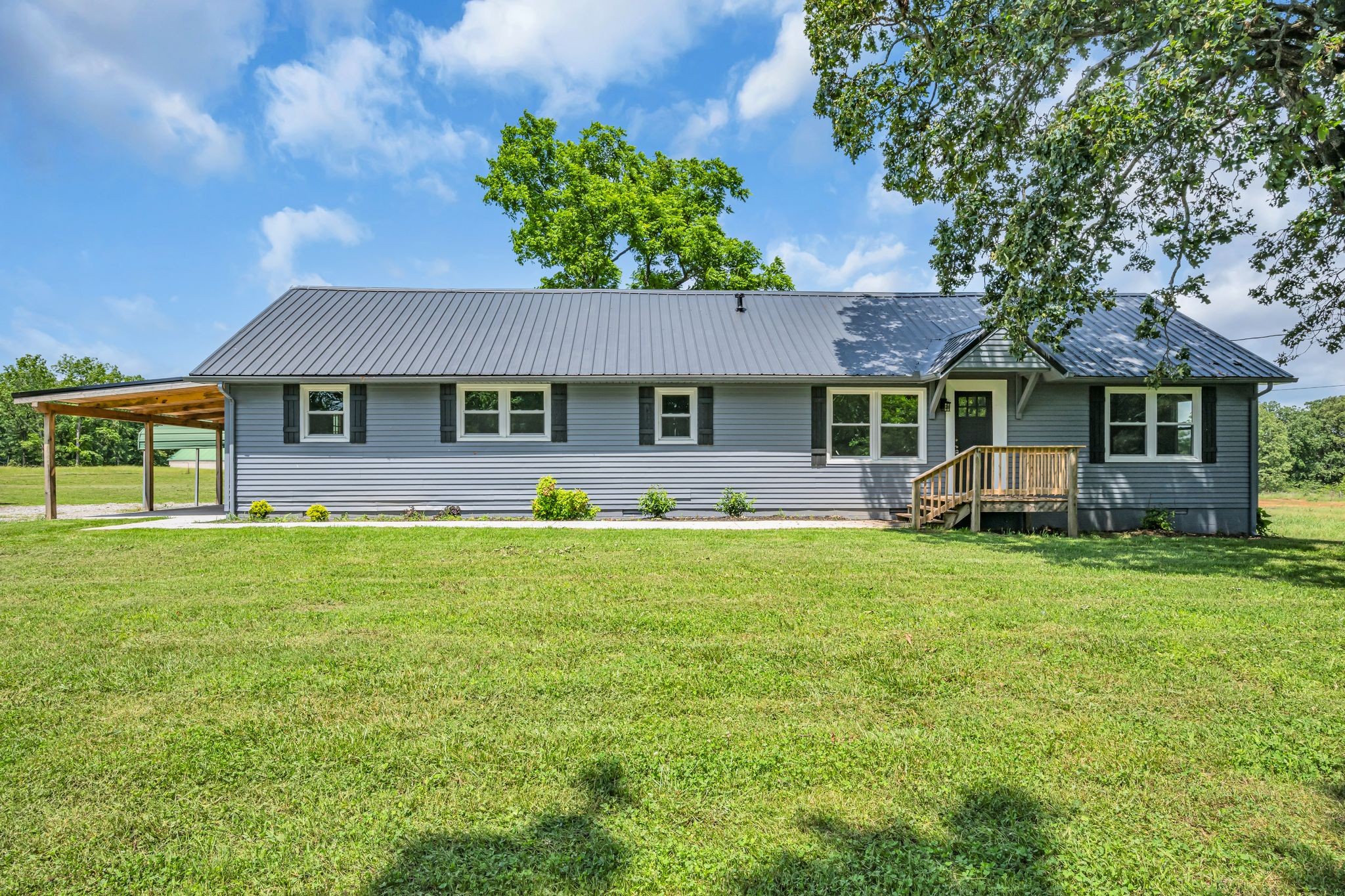 2555 Sylvia Road Dickson, TN 37055 - Photo 3 of 36 Gallery Image 3