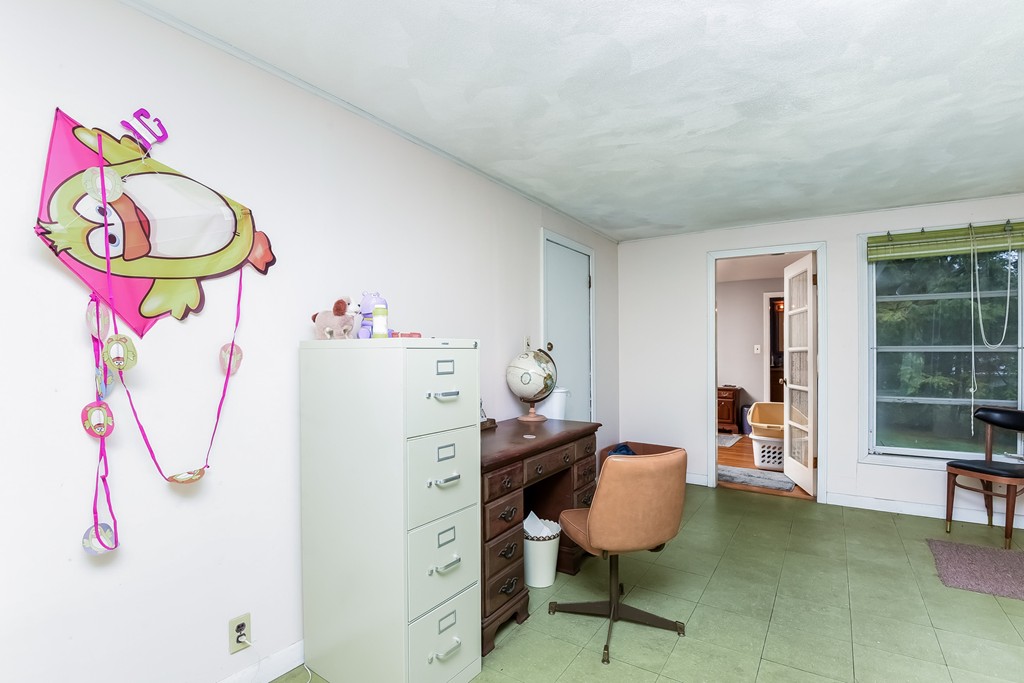 10 Roundy Road Lynnfield, MA 01940 - Photo 13 of 28 Gallery Image 13