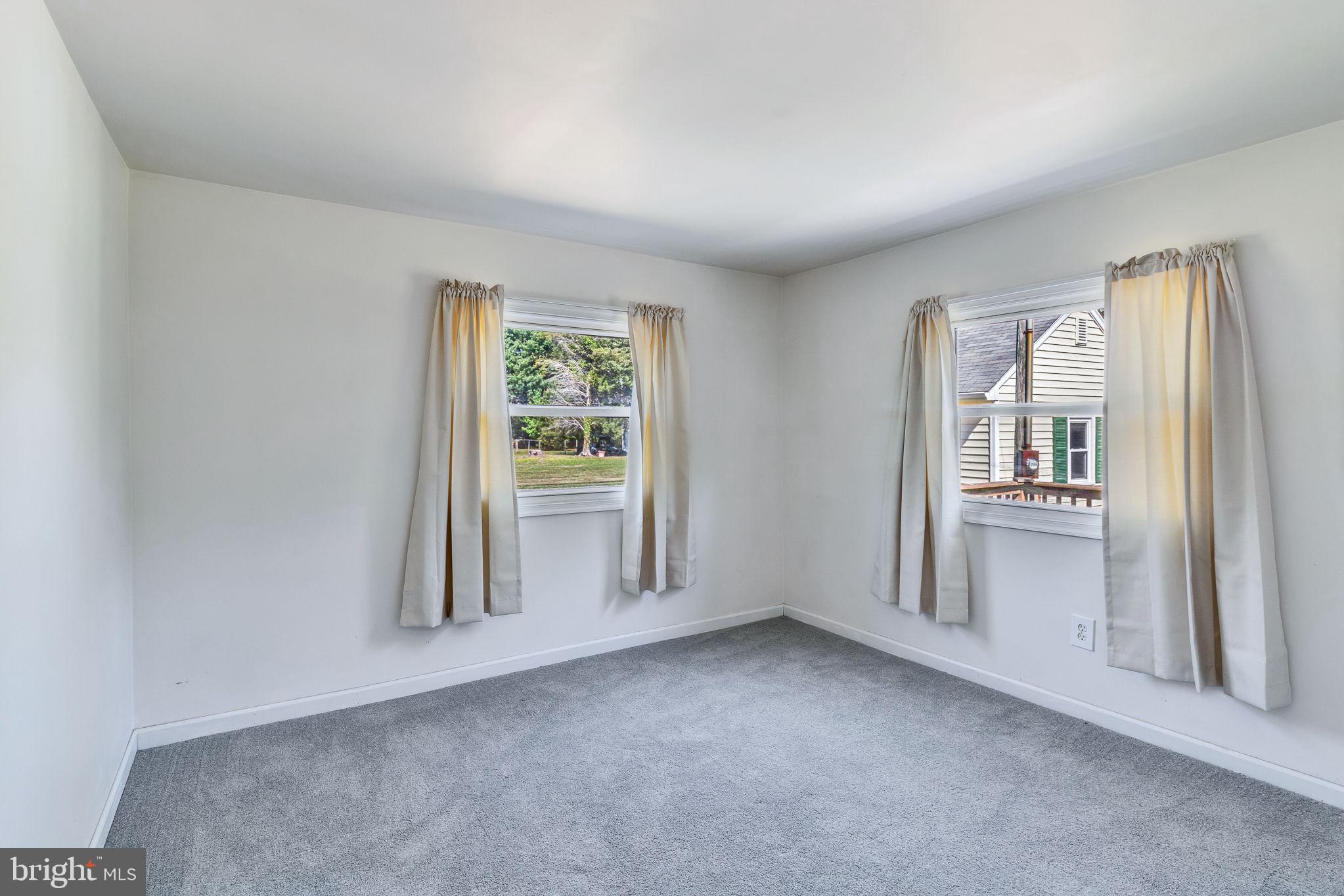 529 Taylors Beach Road Reedville, VA 22539 - Photo 9 of 57 Bright and airy room with natural light.