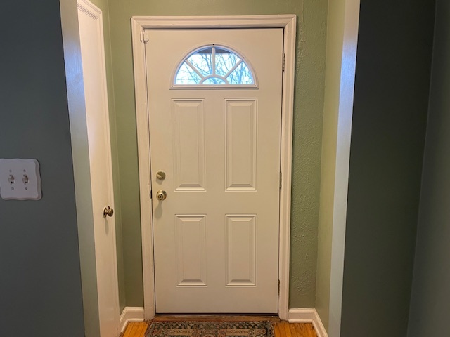 1505 West Acres Road Joliet, IL 60435 - Photo 4 of 42 a view of front door with a door