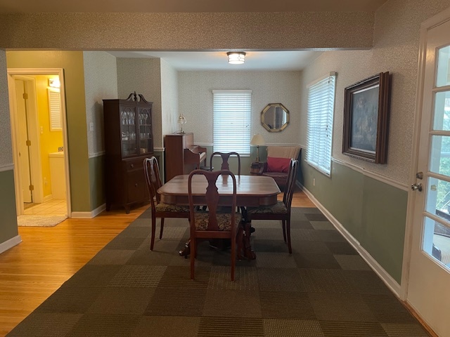1505 West Acres Road Joliet, IL 60435 - Photo 9 of 42 a dining room with furniture and window