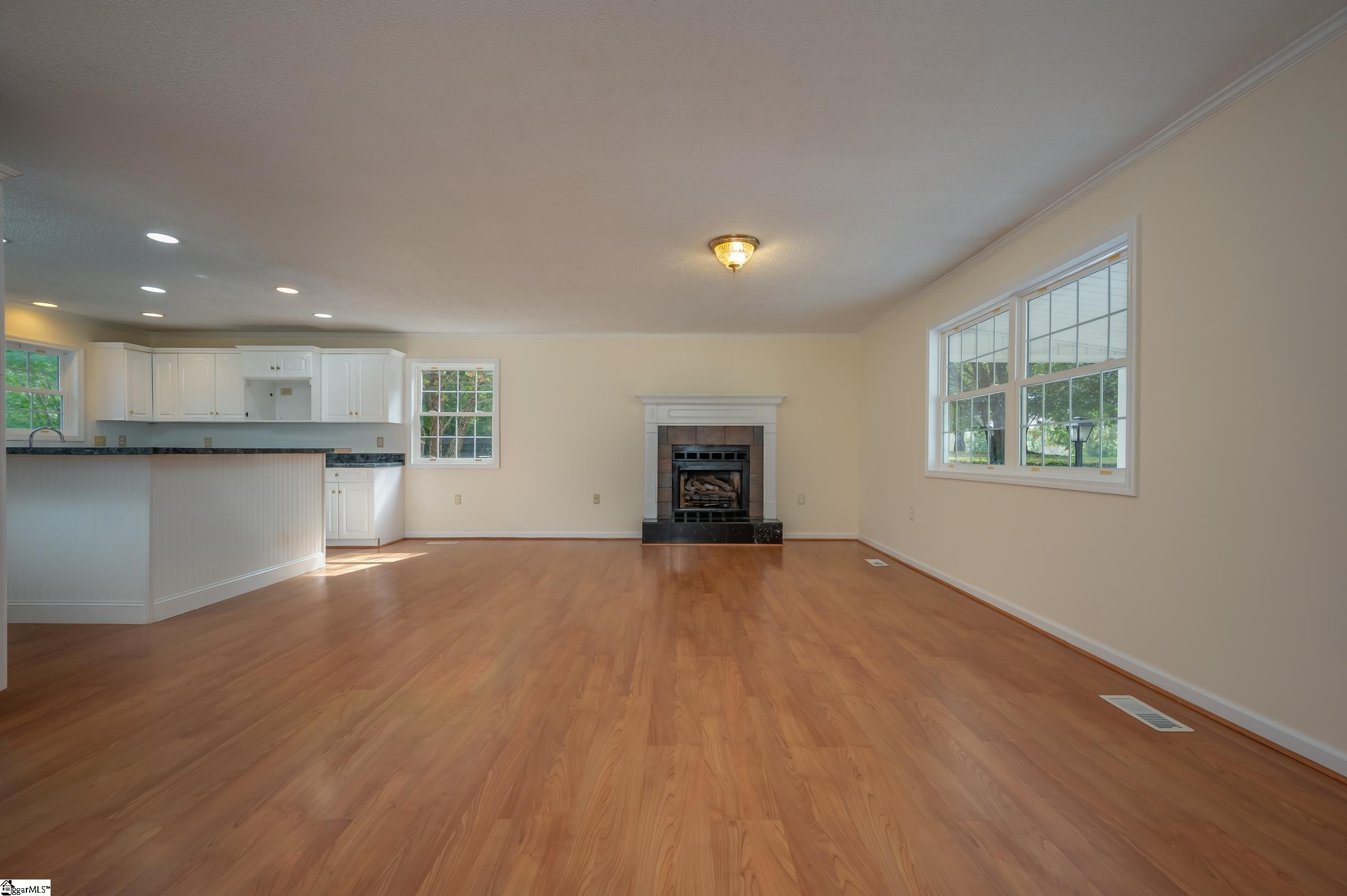 2495 South Blackstock Road Landrum, SC 29356 - Photo 17 of 36 Gallery Image 17