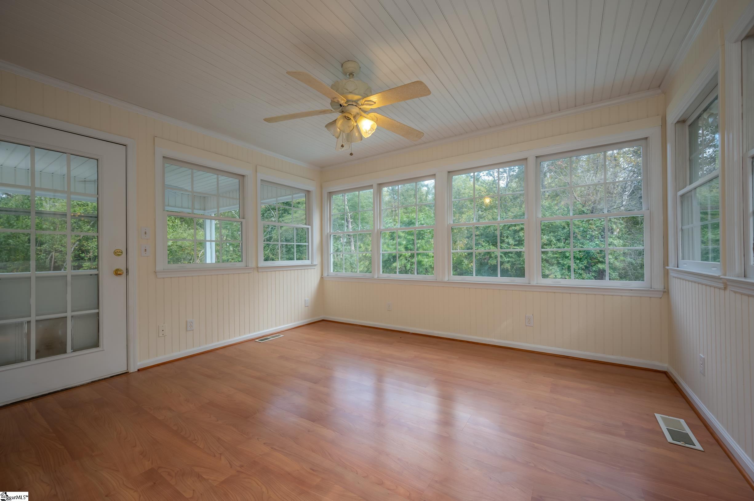 2495 South Blackstock Road Landrum, SC 29356 - Photo 31 of 36 Gallery Image 31