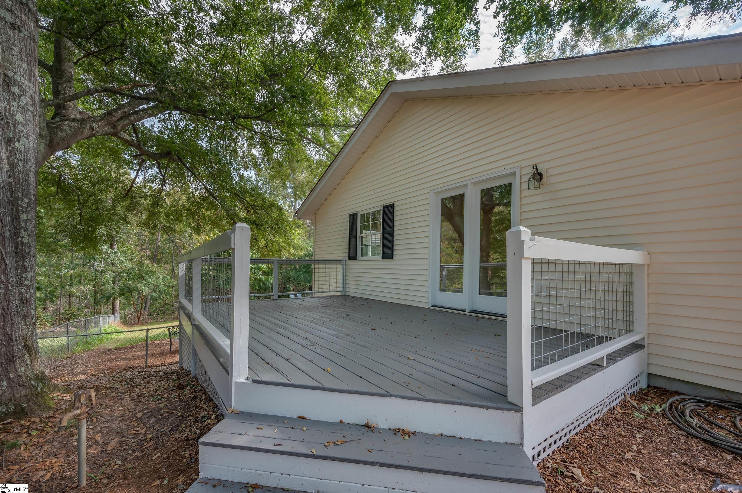2495 South Blackstock Road Landrum, SC 29356 - Photo 8 of 36 Gallery Image 8