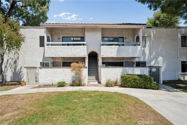 $337,000 | 25019 Peachland Avenue, Unit 236, Newhall, CA 91321