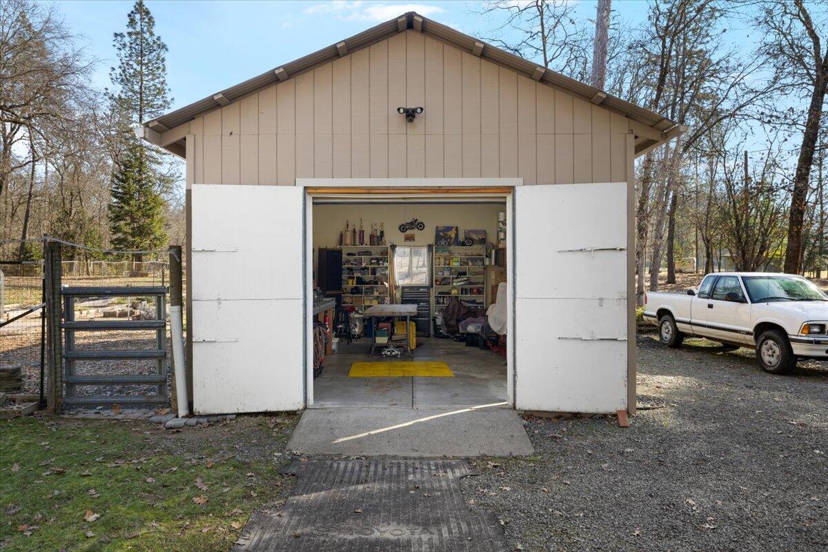 3455 Russell Road Grants Pass, OR 97526 - Photo 12 of 54 01-CI_5919